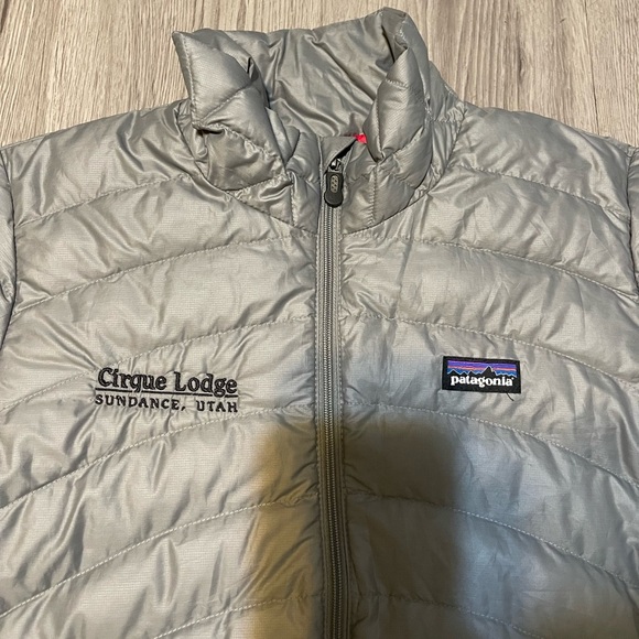 Patagonia goose down puffer jacket women’s medium - Picture 4 of 11